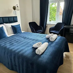 Iris Aparthotel